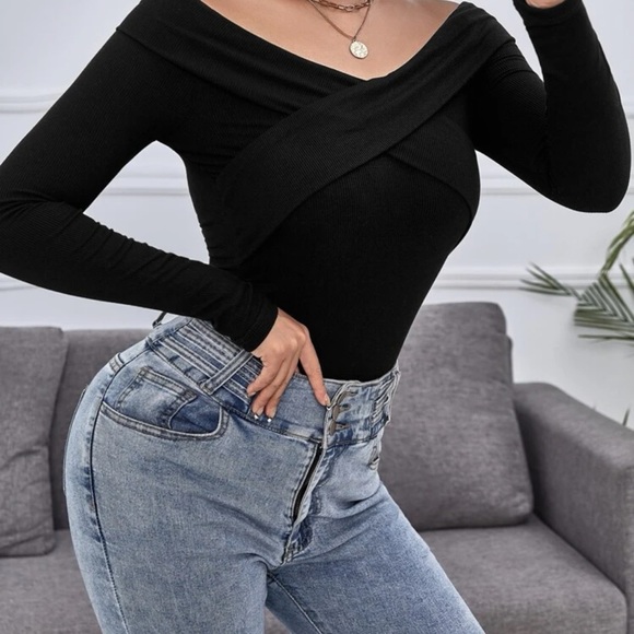 Off the shoulder top - Picture 2 of 4